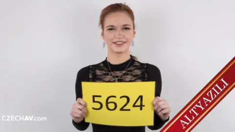 Yarak Amın İçindeyken Çıkarıp Emmeye Başlıyor